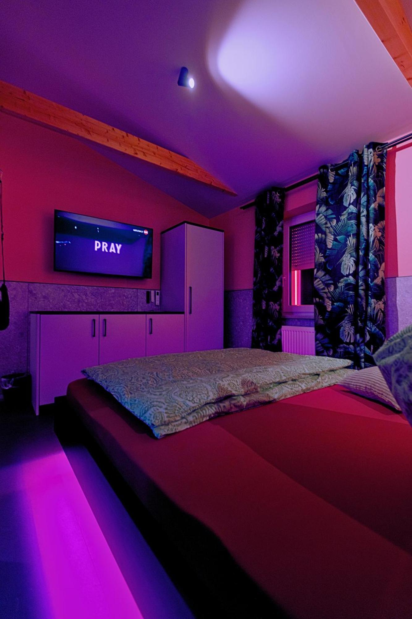 Lustra Stundenhotel - Adults Only Landshut Extérieur photo